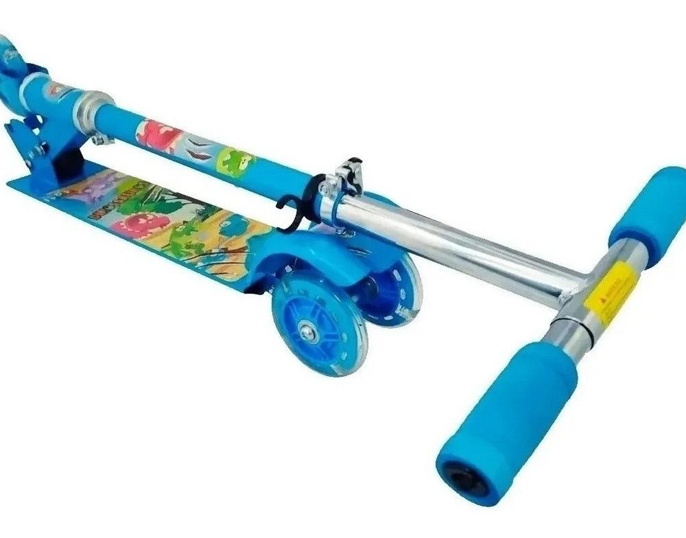 Patinete Infantil Azul Dobrável com 3 Rodas LED, Freio Traseiro e Guidão Ajustável até 75 cm — foto 1
